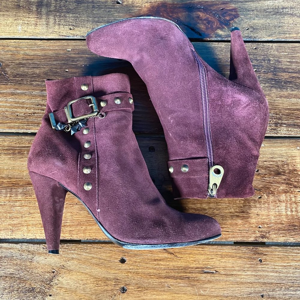 Marc Jacobs Studded Suede Booties w/ Stars - Picture 8 of 13